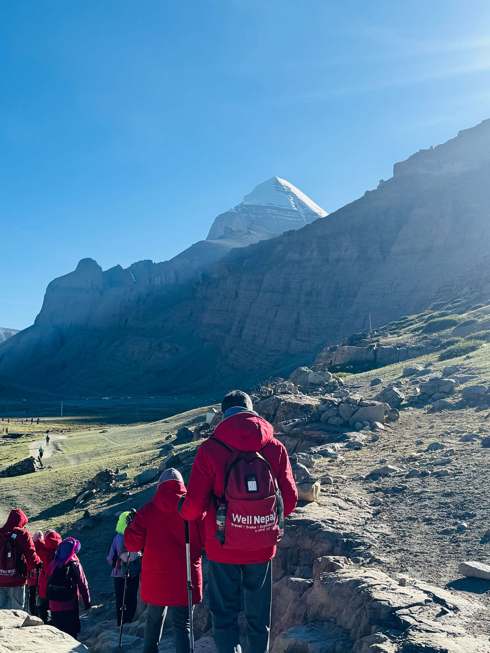  Trek to Dirapuk (12 km / 6–7 hrs)